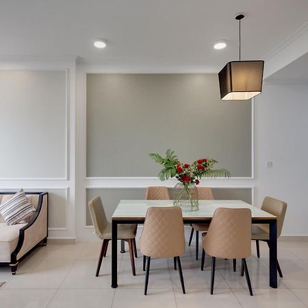 Smile Home Tresor Apartment - Modern Comfortable Ho Chi Minh City Exterior photo